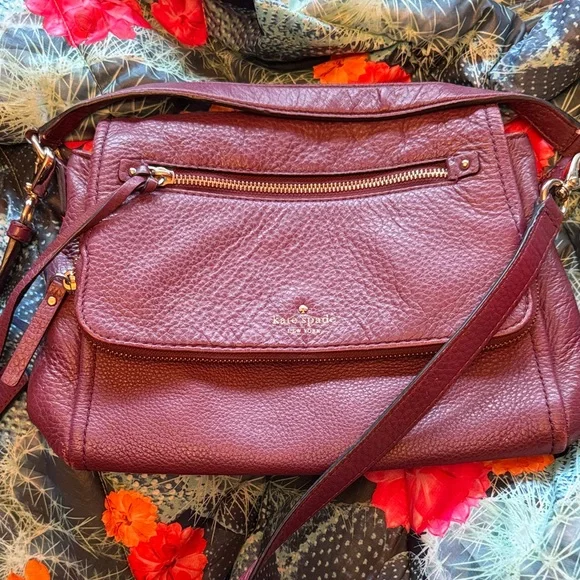 Kate Spade Burgundy Shoulder/ Crossbody Bag - Picture 1 of 11